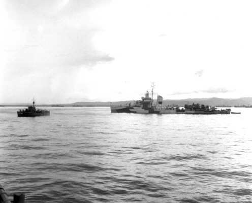 SC 742 in So. Pacific, picture shows comparative size, SC vs. DD